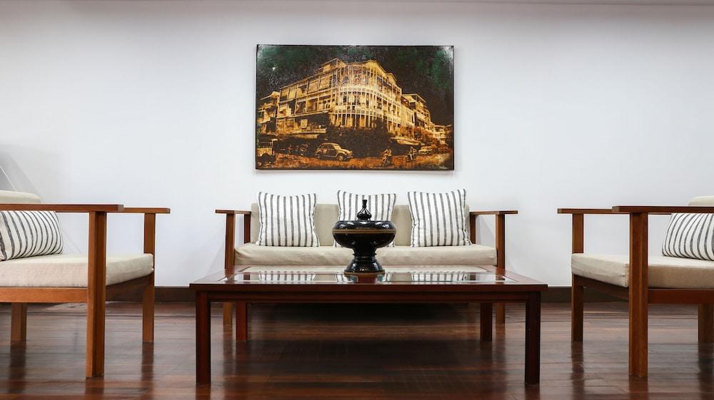 Amanjaya Pancam Suites Hotel - Interior
