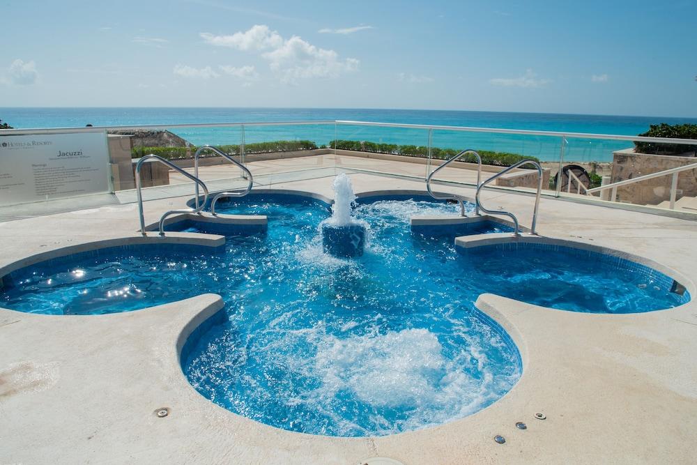 Family 3 Bedroom Ocean Villa By Wyndham Grand Cancun - Outdoor Pool