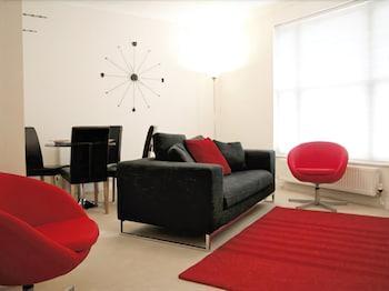Leamington Spa Serviced Apartments - Avoncroft - Living Area
