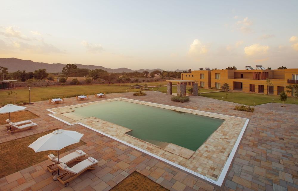 Dera Masuda Luxury Resort - Outdoor Pool