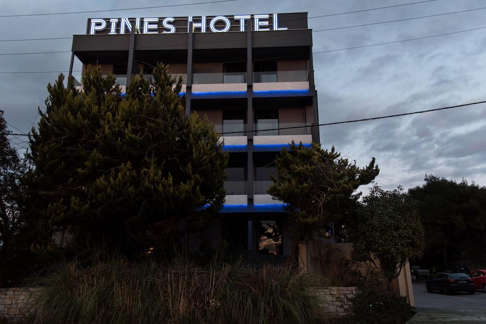 Pines Hotel - Exterior