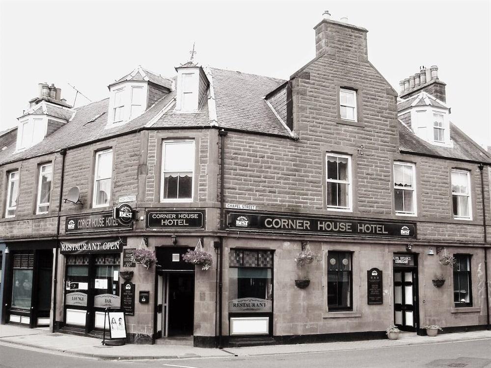 Corner House Hotel - Featured Image