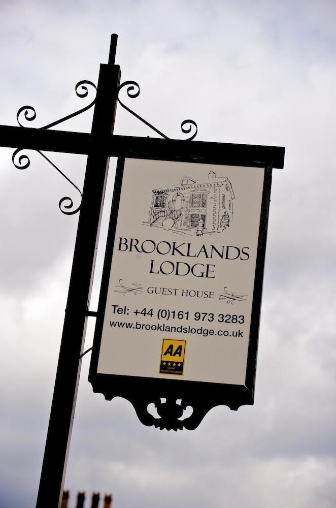 Brooklands Lodge - Exterior