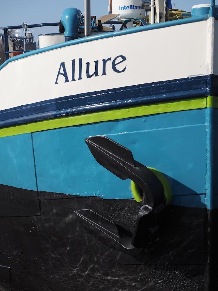Hotelboat Allure - Property Grounds