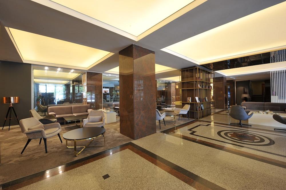 Crystal Palace Hotel - Lobby