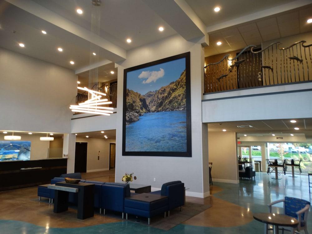 Best Western Plus The Inn at Hells Canyon - Lobby