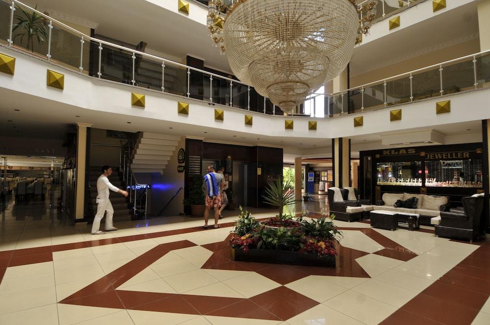 First Class Hotel - All Inclusive - Lobby