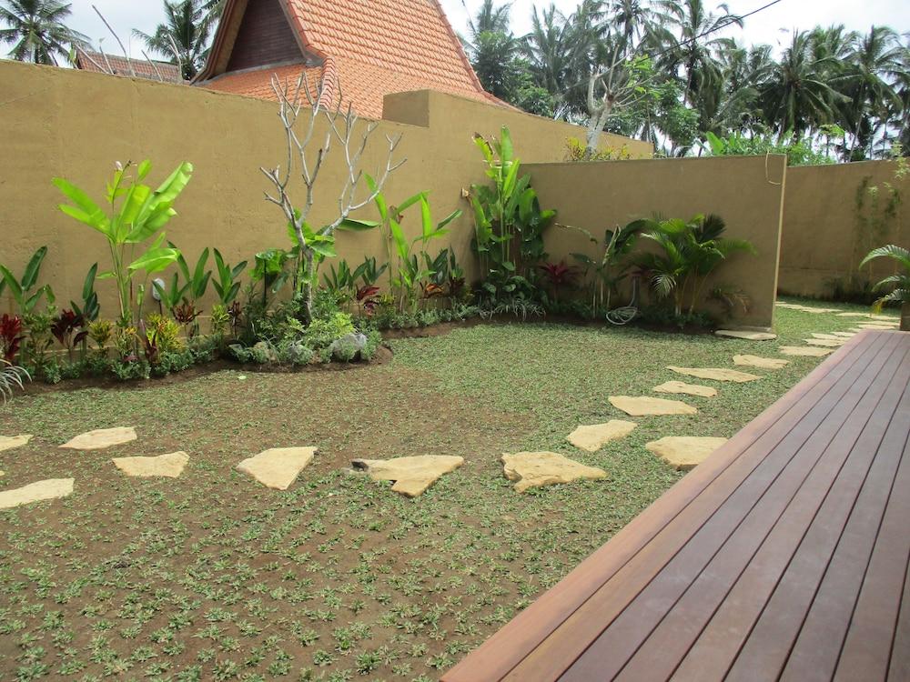 Kabinawa Ubud Villas by Pramana Villas - Property Grounds