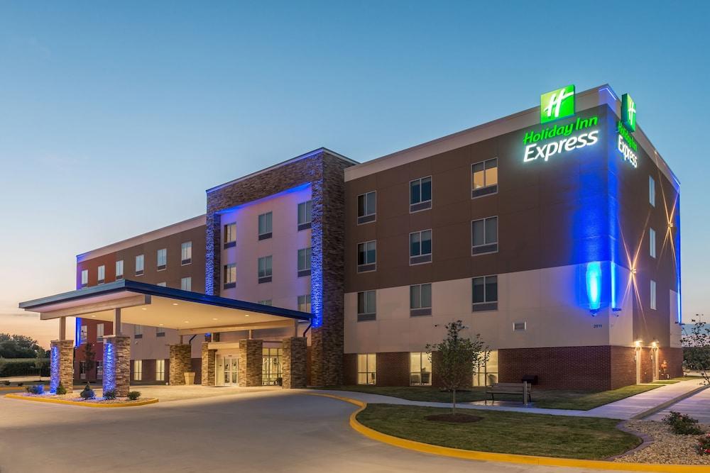 Holiday Inn Express Troy, an IHG Hotel - Featured Image