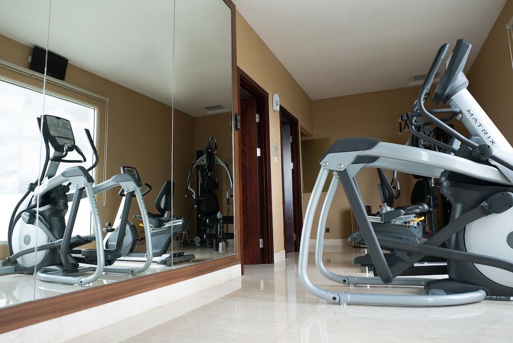 Myko Hotel Makassar - Fitness Facility