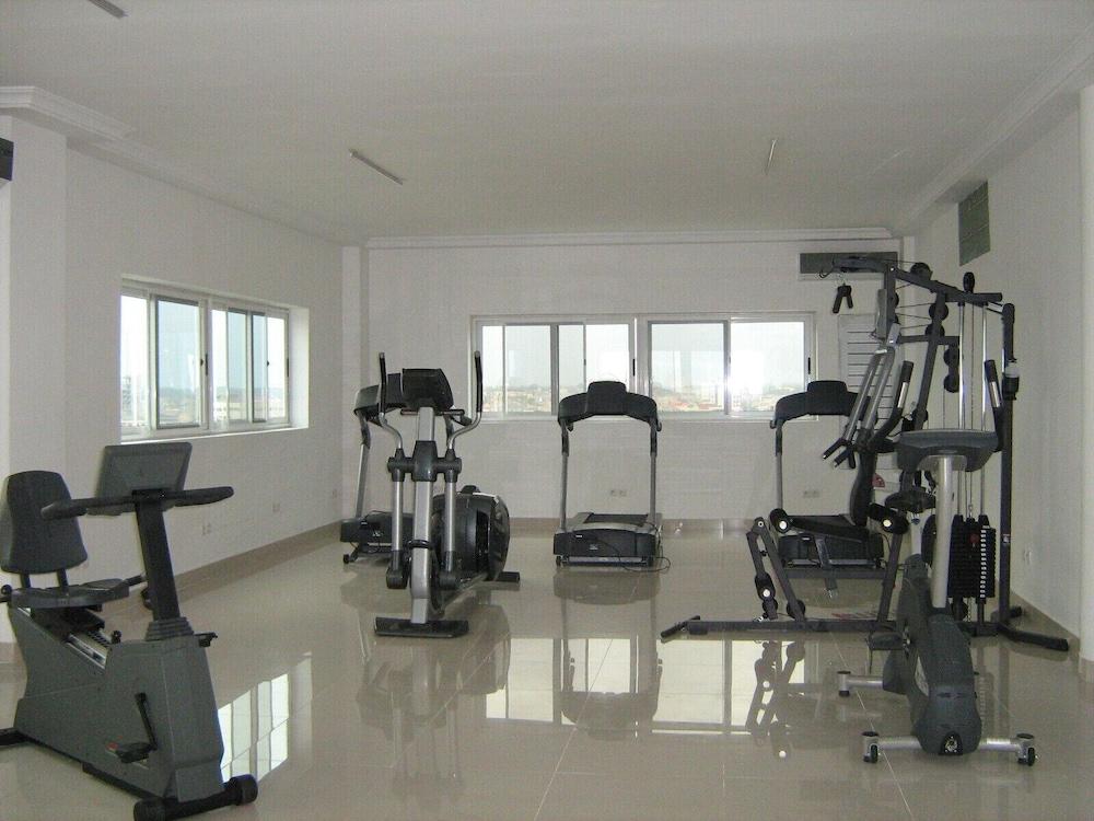 روزاليز أبارتس - Fitness Facility