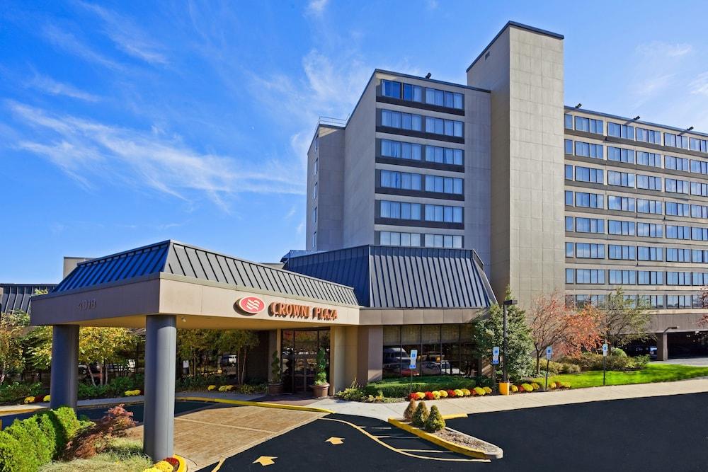 Crowne Plaza Englewood, an IHG Hotel - Featured Image