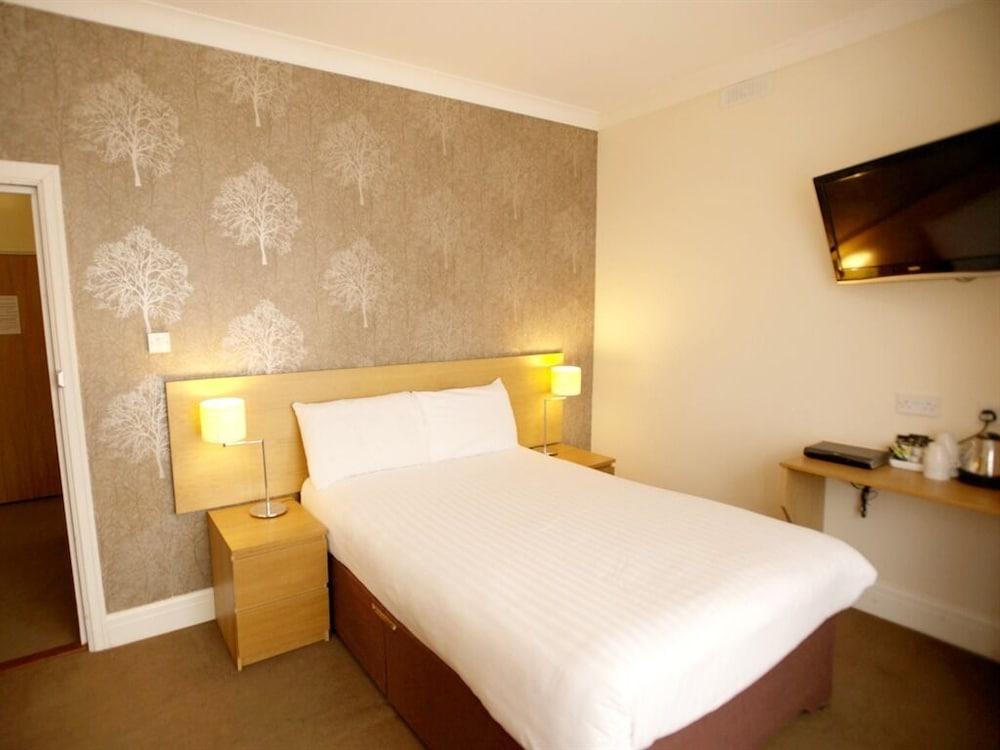 Ashley Victoria Hotel - Room