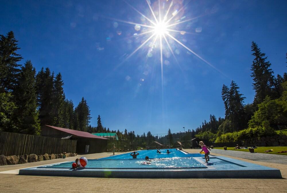 لوبوجو ريزورت - Outdoor Pool