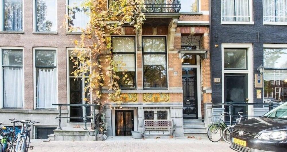 Herengracht Apartment - Featured Image