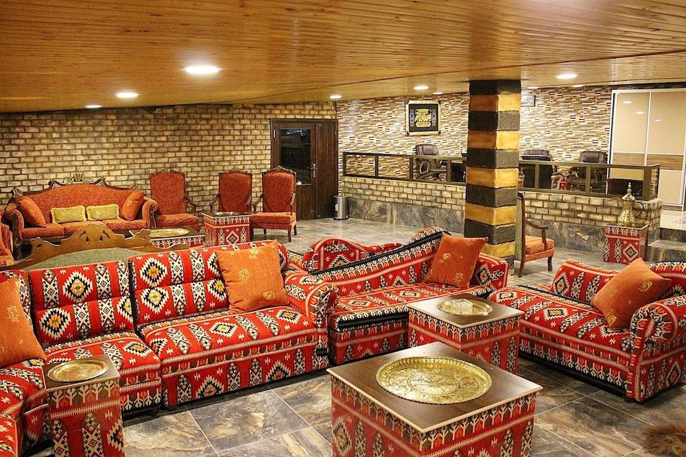 Seven Wonders Luxury Camp - Lobby Sitting Area