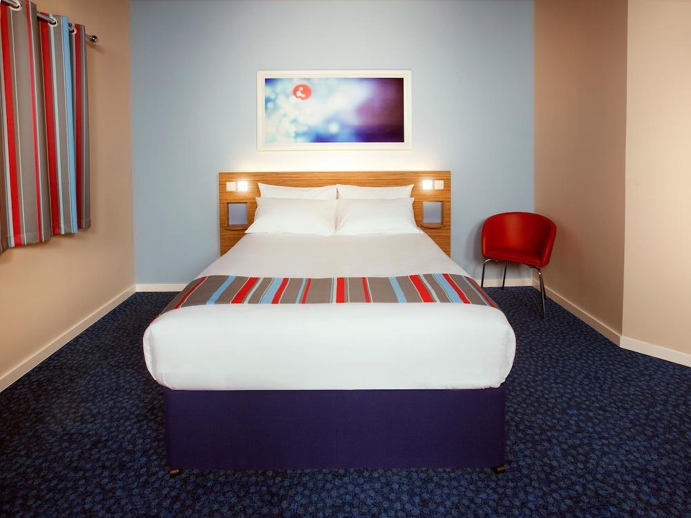 Travelodge Newcastle-under-Lyme Central - Room