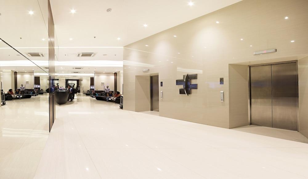 Bayfront Hotel Cebu - North Reclamation - Interior Entrance