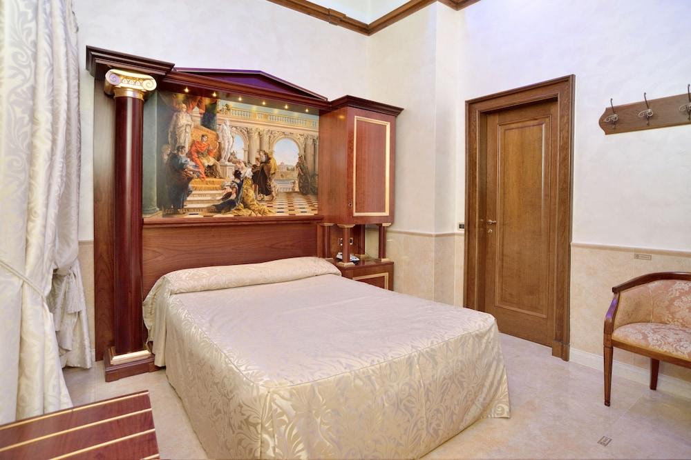 Hotel Pantheon - Room
