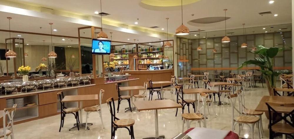 دبريما هوتل باليكبابان - Restaurant
