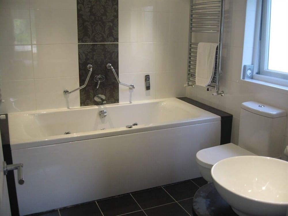 Stonegarth Guest House - Bathroom