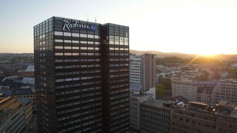 Radisson Blu Scandinavia Hotel, Oslo - Featured Image