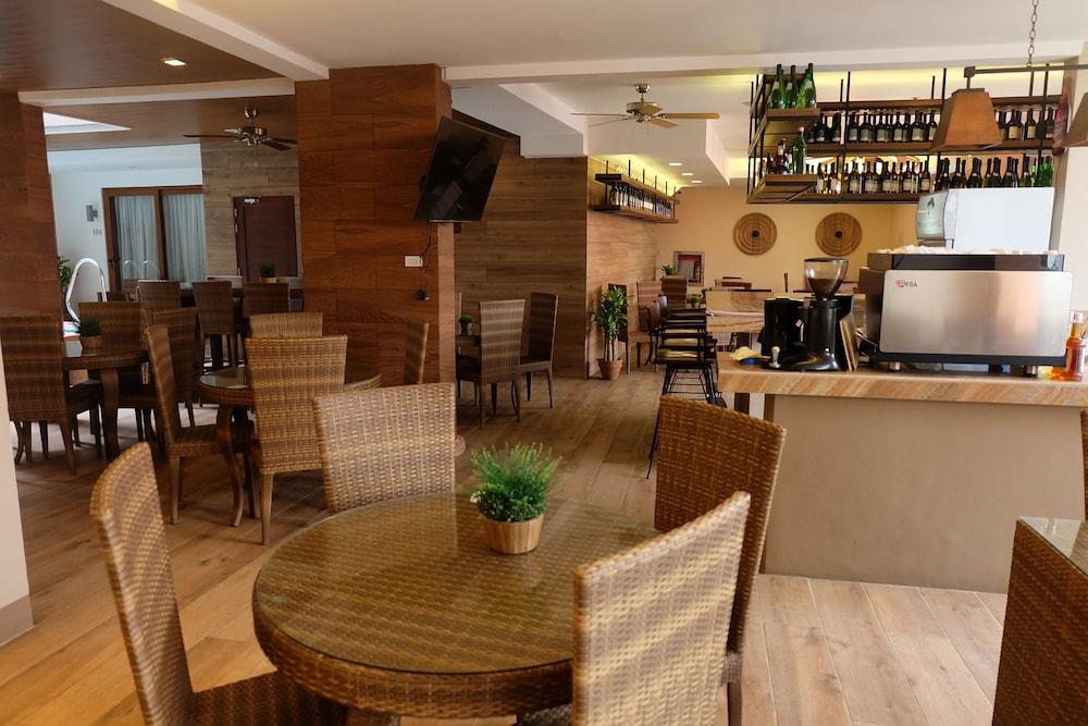 The Piccolo Hotel of Boracay - Lobby Lounge