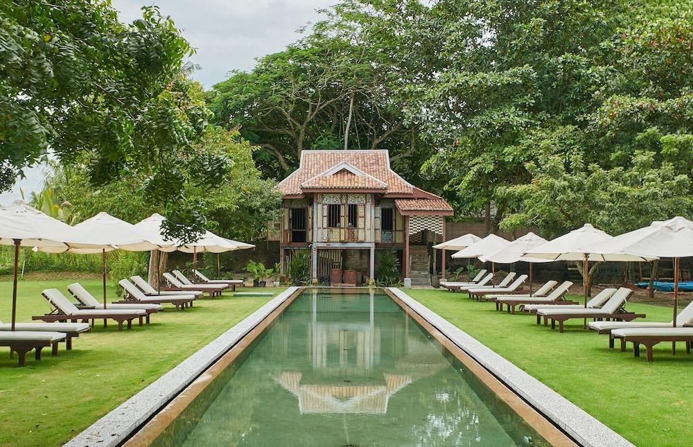 Temple Tree Resort - Pool