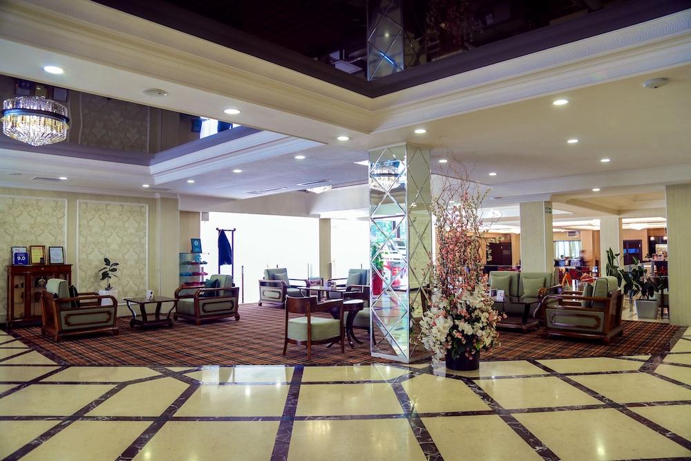 City Hotel Bishkek - Interior Entrance