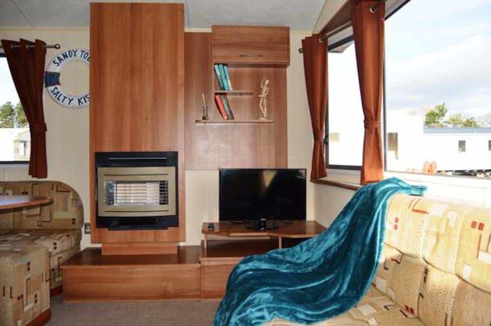 Luxury 3 Bed Caravan Lakes - Haven Site - Living Area