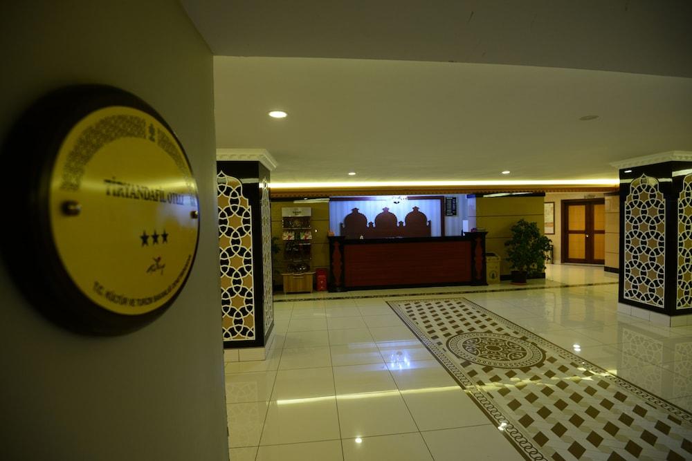 Tiryandafil Hotel - Interior Entrance