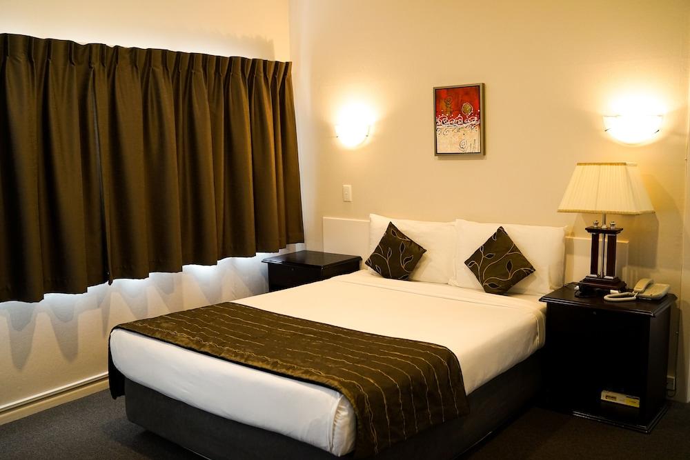 Alpers Lodge & Conference Centre - Room