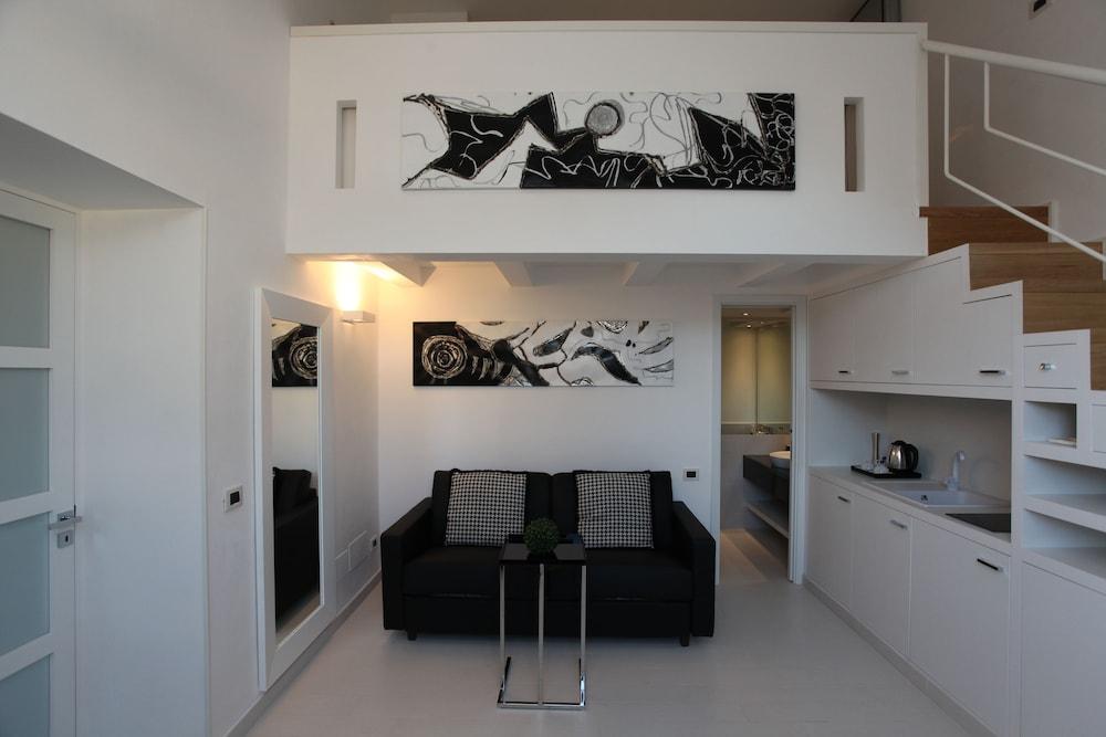 LHP Suite Piazza del Popolo - Featured Image