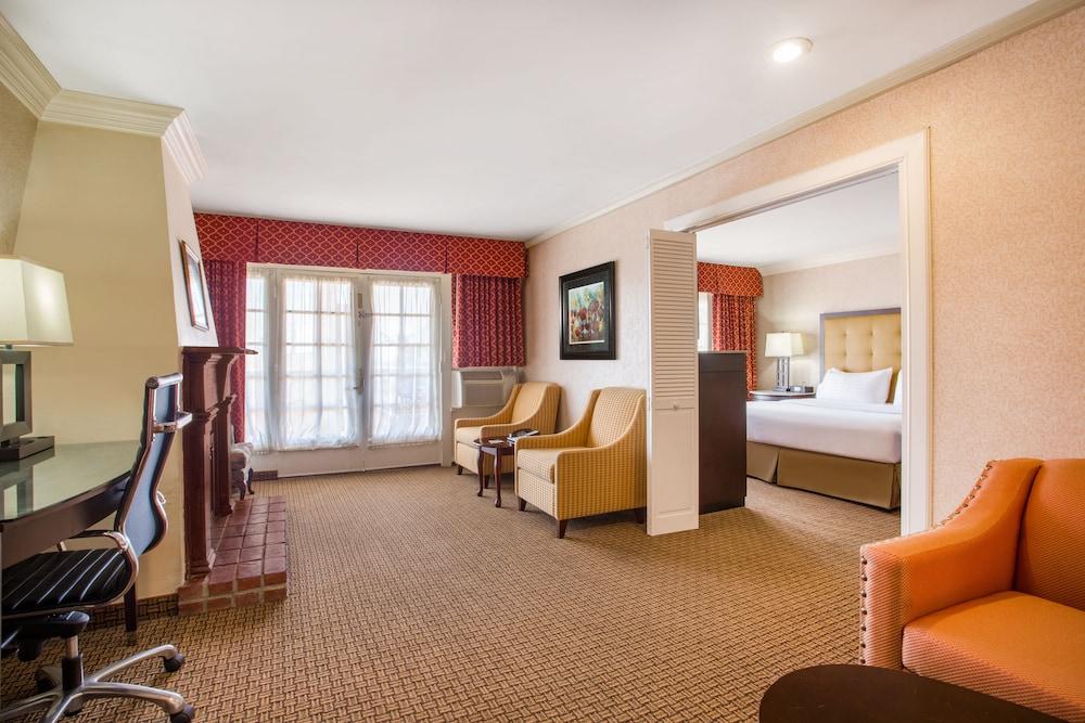Holiday Inn Laguna Beach, an IHG Hotel - Room