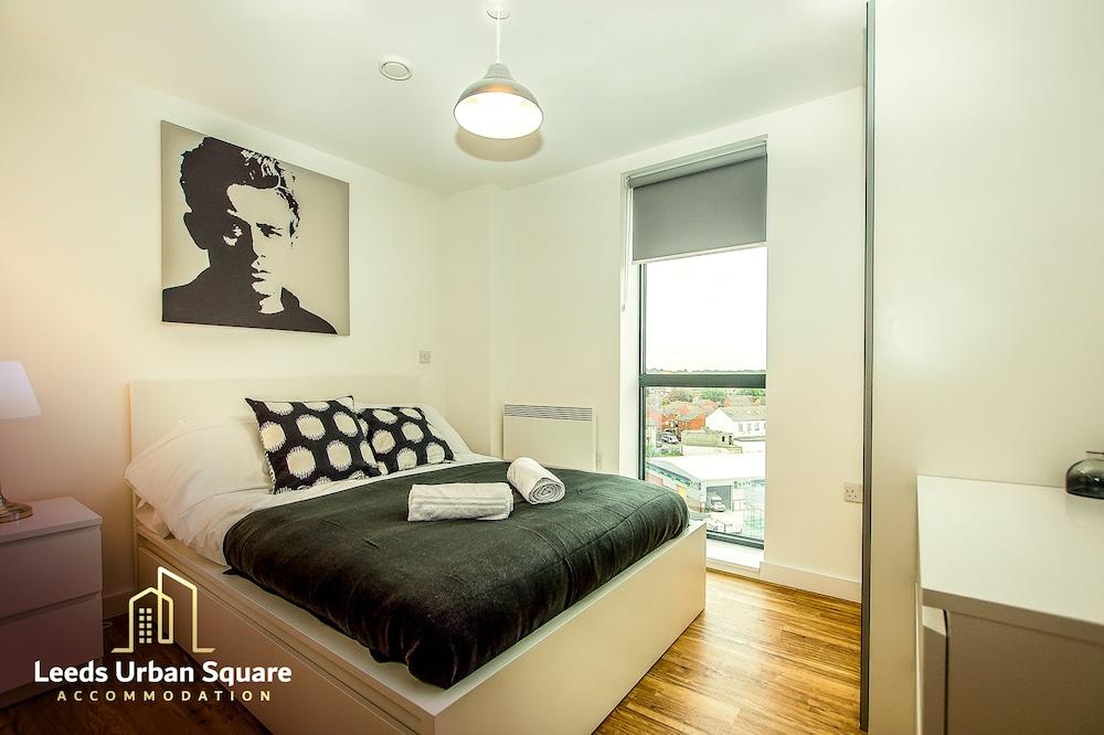 Leeds Urban Square Apartments - Room