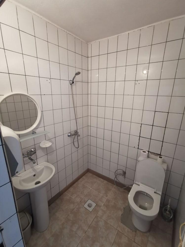 Saray Otel - Bathroom