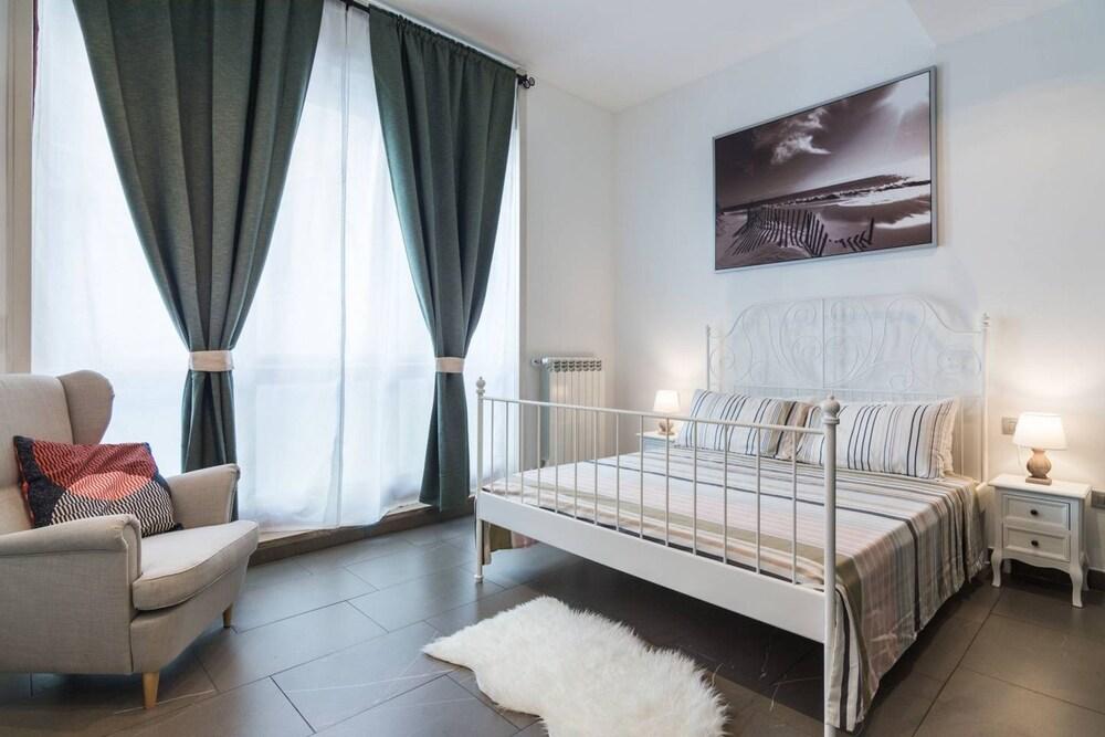Luxury 5 Bedrooms In The Heart of Milan - Room