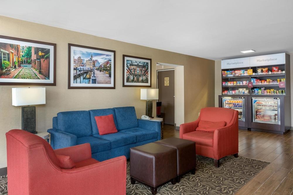 Comfort Inn Boston - Lobby