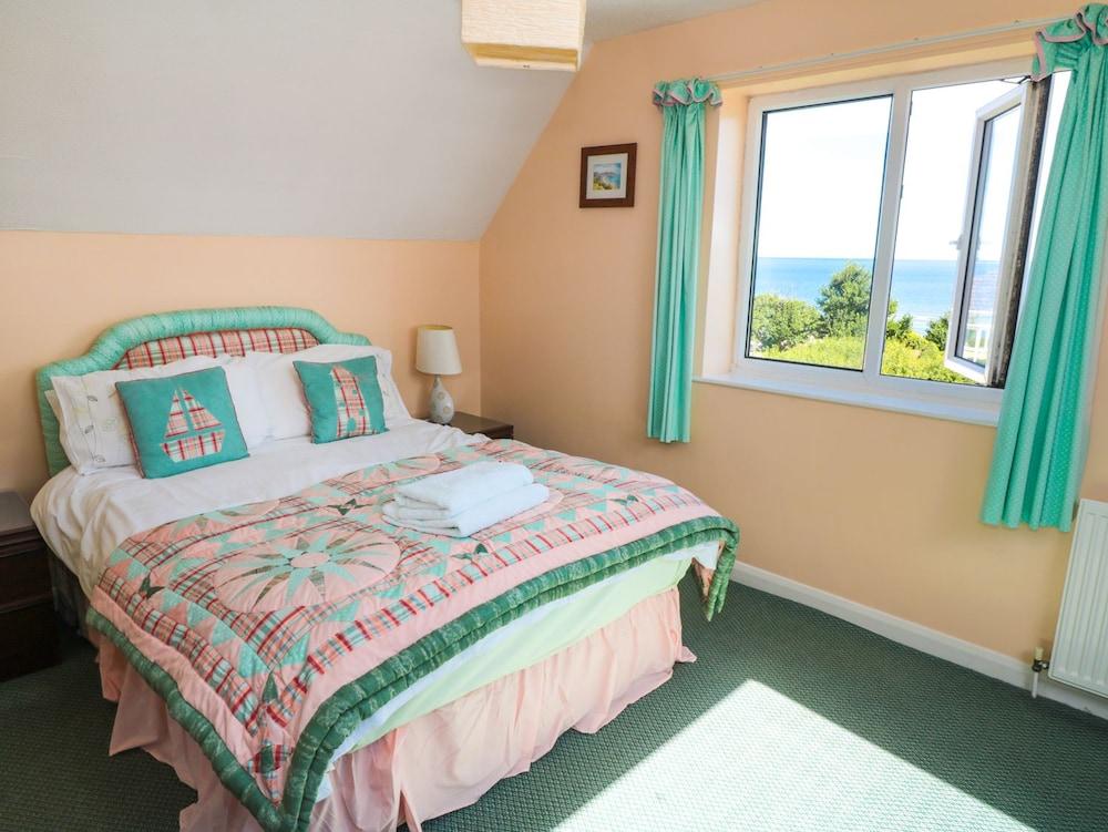 Sunny Crest - Guestroom