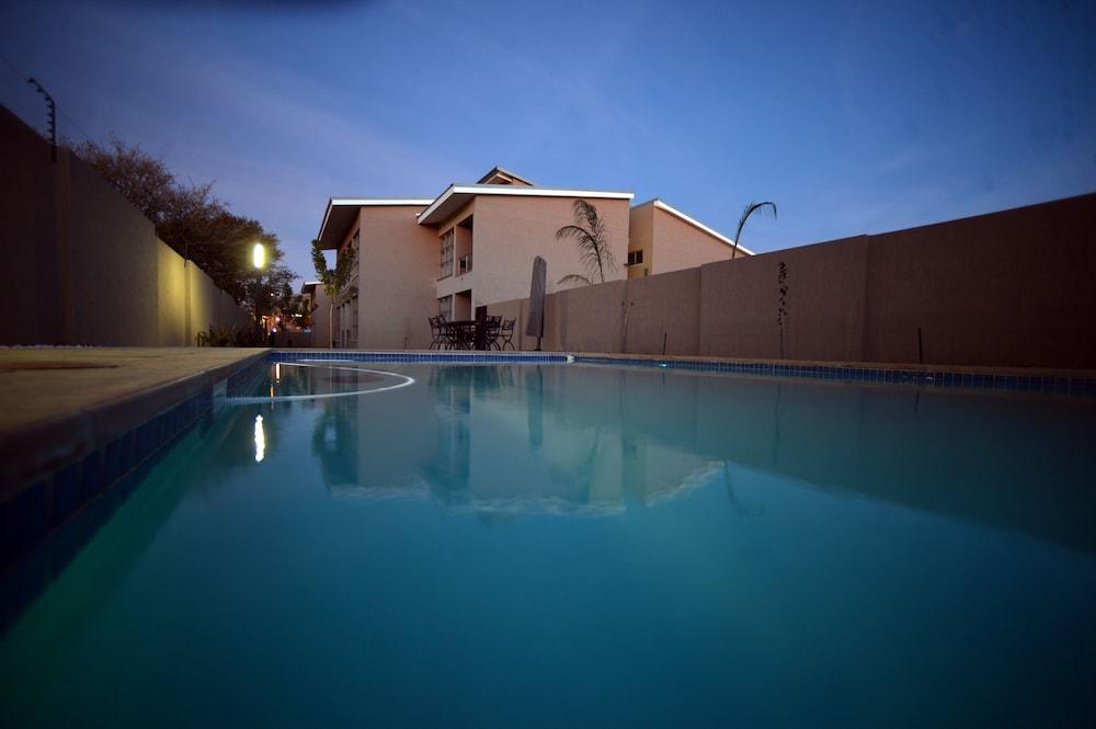 Regent Select Hotel - Outdoor Pool