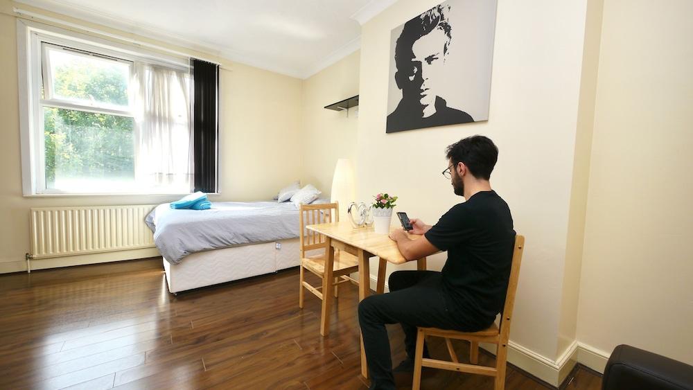 Accomodation London - Hostel - Room