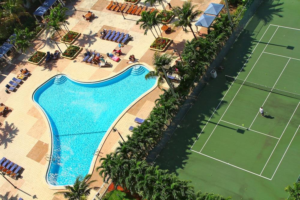 Ocean Reserve Apartments by FlatsAway - Outdoor Pool