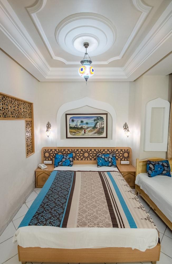 Hotel Saheb Ettabaa - Room