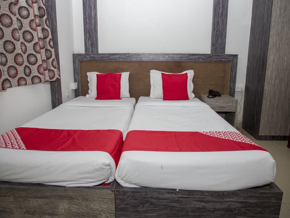 OYO 11346 Hotel Tazz Odisha - Room