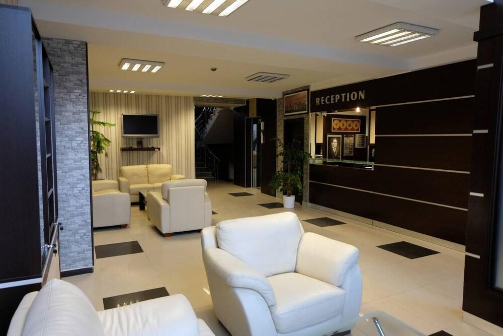 Grand Kirşehir Otel - Lobby Sitting Area