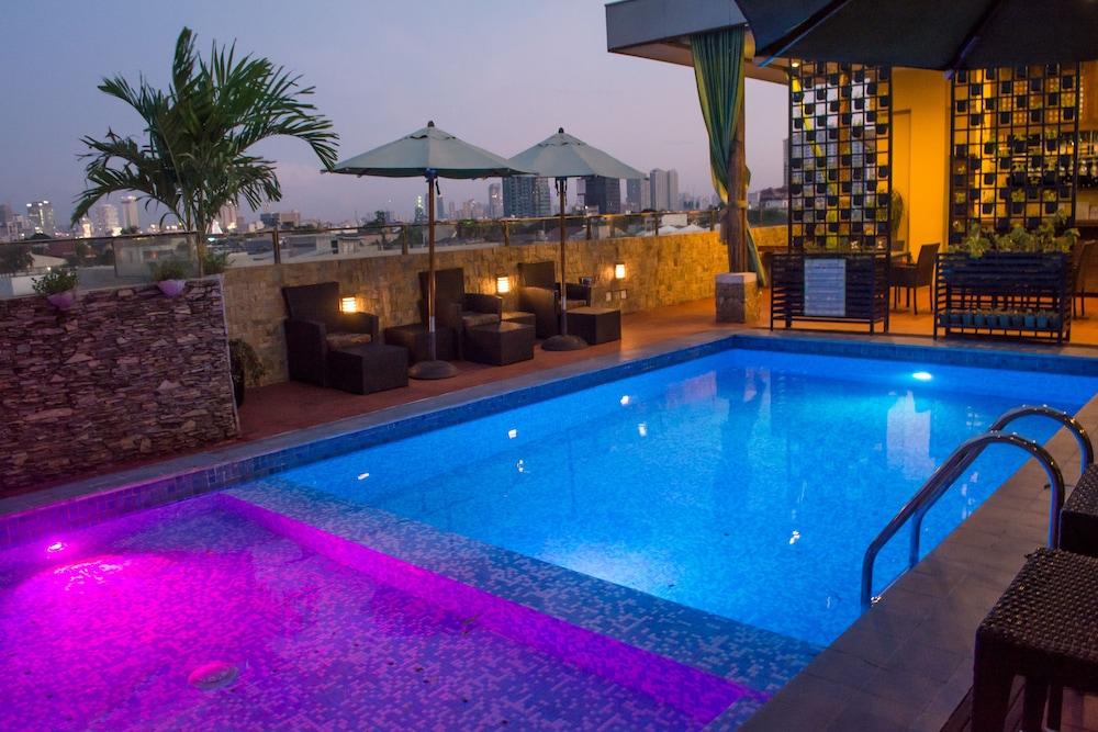 Cocoon Boutique Hotel - Rooftop Pool