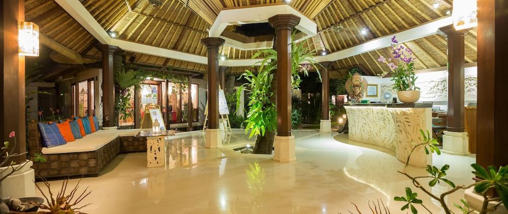 Palm Garden Amed Beach & Spa Resort Bali - Lobby Sitting Area