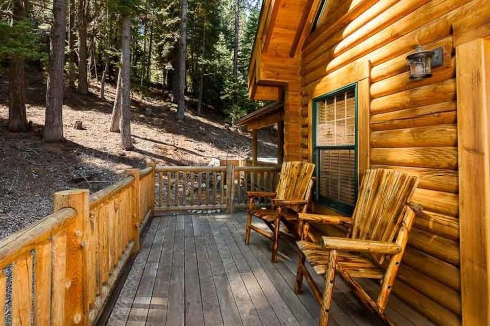 The Tahoe Moose Lodge  1170ac 4 Bedroom Home - Terrace/Patio