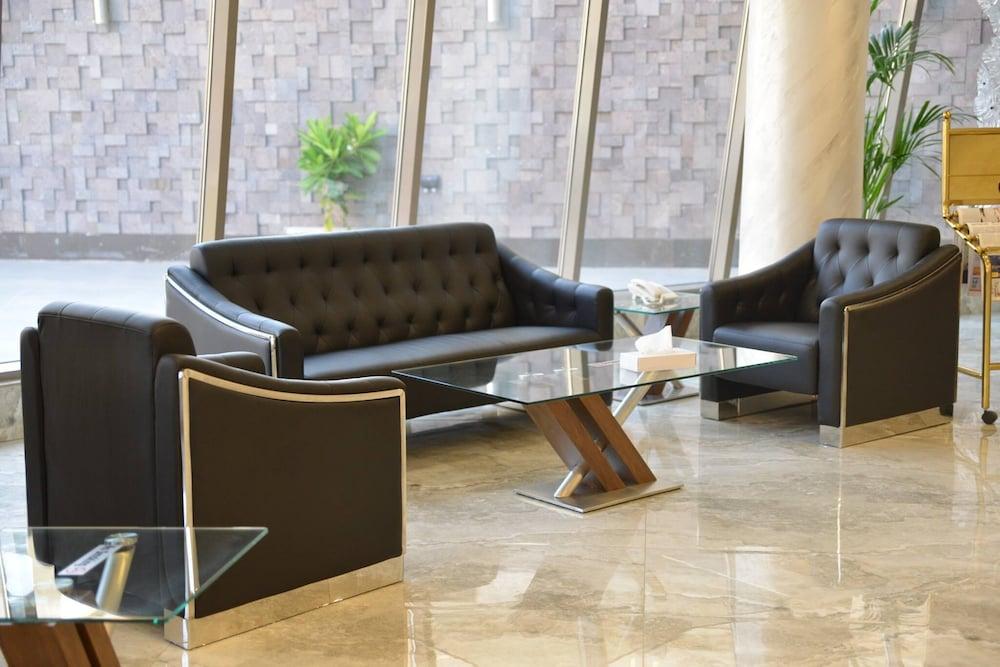 Salmiya International Hotel - Lobby Sitting Area