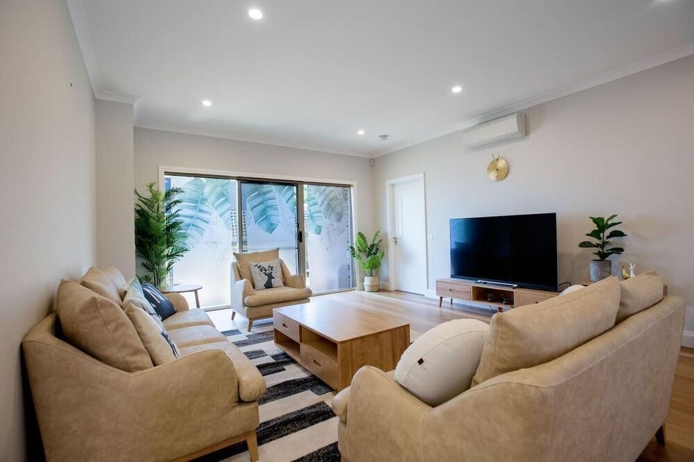Lux Style 4BR Townhouse@ashwood - Interior